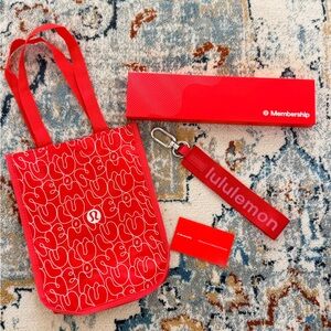 NEW Lululemon Pinnacle Member Exclusive Never Lost Keychain with Bag & Box